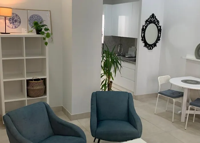 Triana Moderno Apartment *